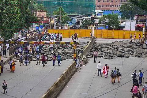 Sion Bridge closed in Mumbai